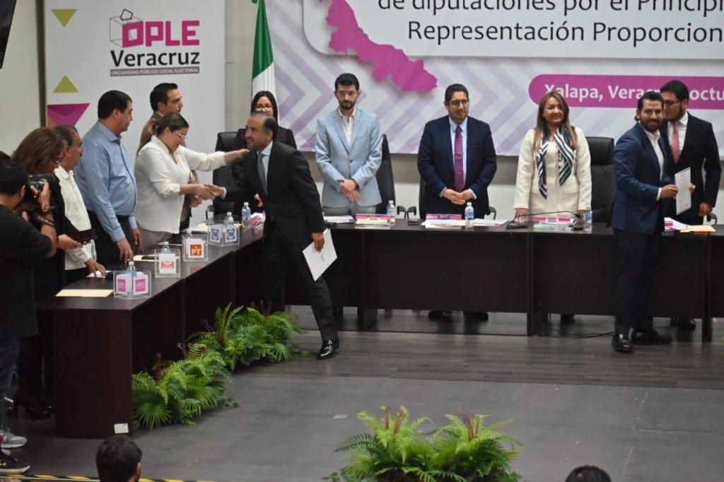 Contra Yunes existen al menos dos procesos judiciales, uno es por irregularidades en la Cuenta Pública 2021; mientras que el otro es por supuestos delitos electorales. Foto Carlos Nava