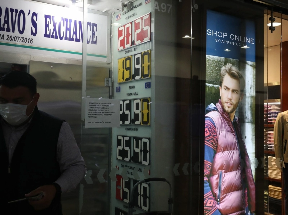 Se espera que el dólar se cotice en 20.20 pesos Foto Yazmín Ortega Cortés / Archivo