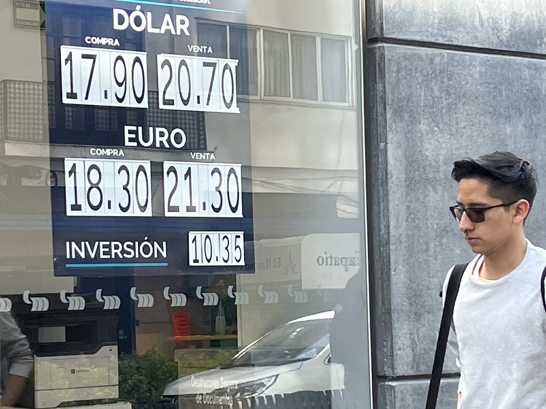 Cotización del dólar en la capital del país, en imagen de noviembre pasado. Foto María Luisa Severiano