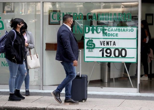 Cotización del dólar en la capital del país. Foto María Luisa Severiano / Archivo