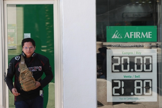 El tipo de cambio comenzó la sesión de este martes con una apreciación de 0.35 por ciento ó 7.3 centavos para cotizar a 20.86 pesos por dólar. Foto María Luisa Severiano / Archivo