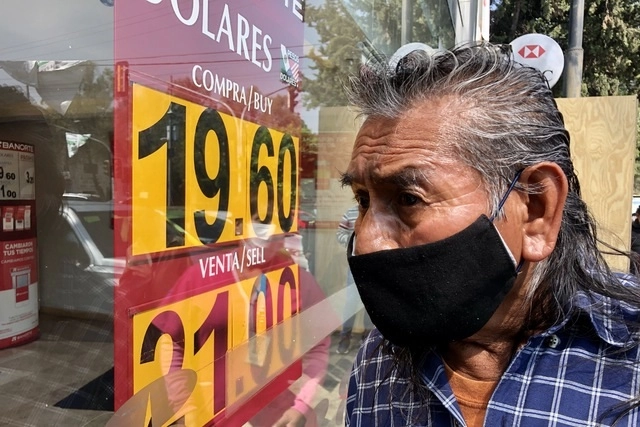 La moneda local cotizaba a 20.4990 por dólar, con una ganancia de 0.65 por ciento. Foto Luis Castillo / Archivo