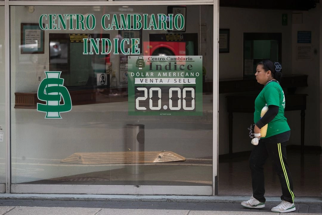 Cotización del dólar en una casa de cambio de la Ciudad de México, el 10 de marzo de 2025. Foto 