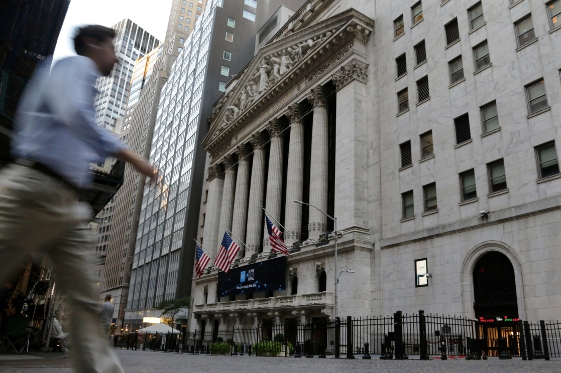 El Promedio Industrial Dow Jones perdía 1.36%, el S&P 500 bajaba 1.73 y el Nasdaq Composite -1.99 por ciento. Foto Ap