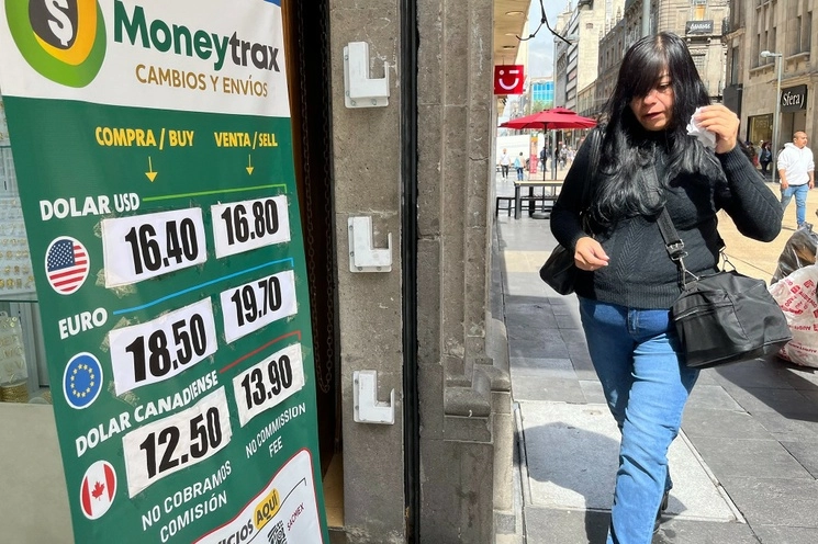 Cotización del dólar en la capital del país. Foto José Antonio López / Archivo