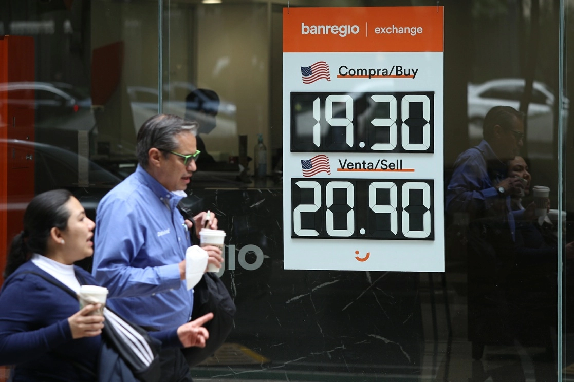 Cotización del dólar en la Ciudad de México. Foto María Luisa Severiano / Archivo