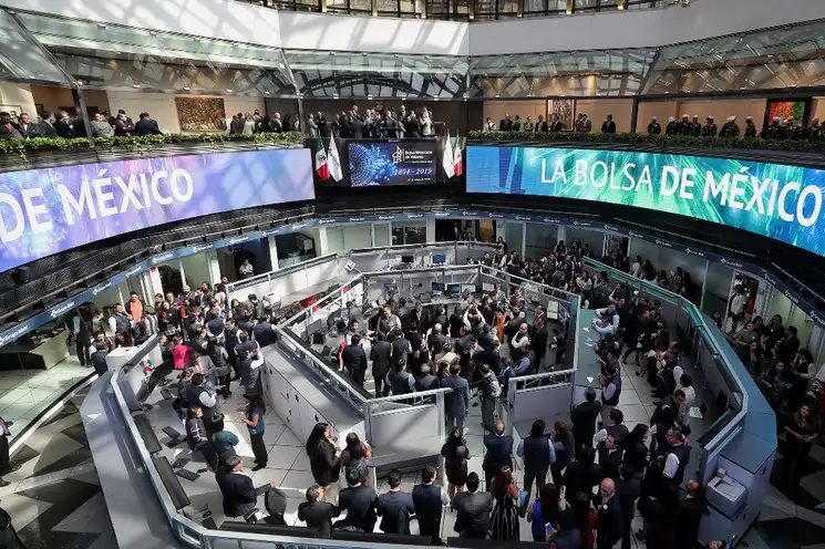 La sede de la Bolsa Mexicana de Valores captada el 31 de octubre de 2019. Foto Marco Peláez