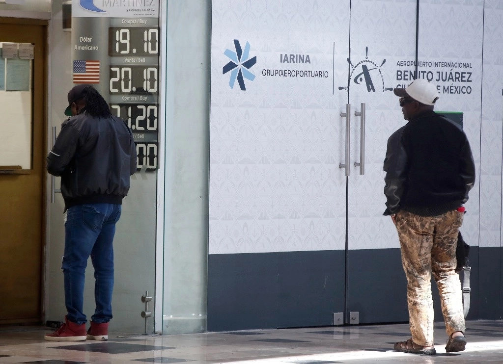 Los precios del petróleo cayeron ligeramente ante las perspectivas de un acuerdo de paz entre Rusia y Ucrania, pero las pérdidas se vieron limitadas por un retraso en los aranceles recíprocos de Estados Unidos. Foto Cristina Rodríguez/ Archivo 