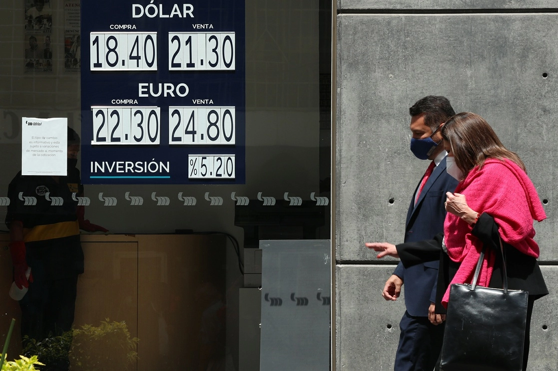 Cotización del dólar ayer en la Ciudad de México. Foto María Luisa Severiano