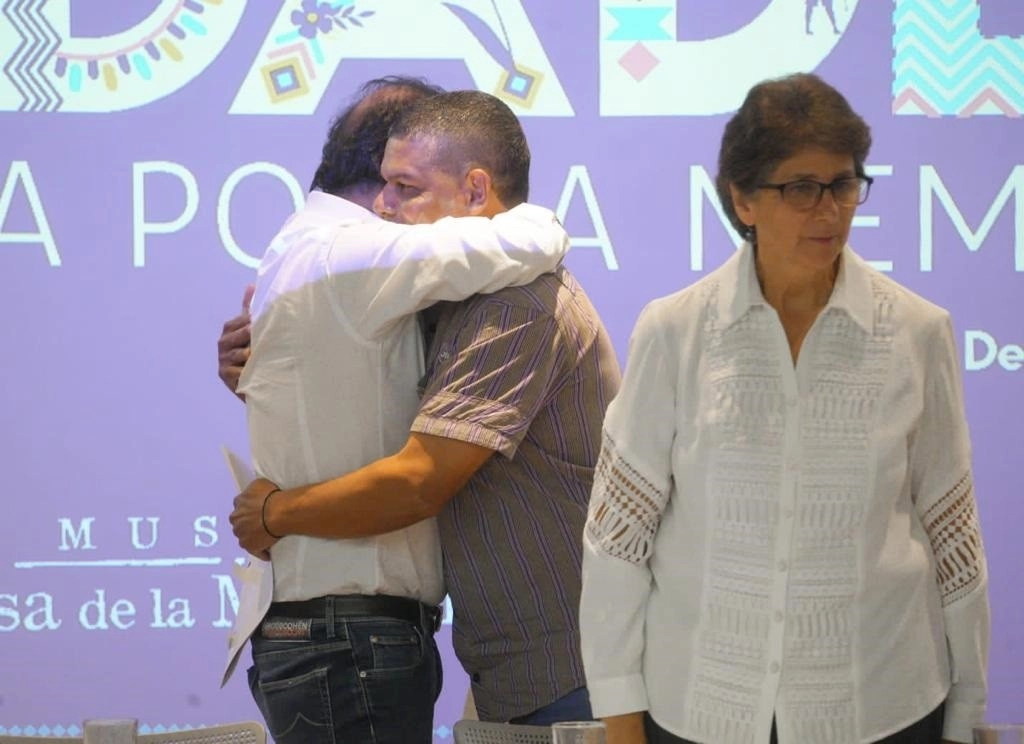 El presidente de Colombia, Gustavo Petro, en el Museo Casa de la Memoria, en un acto por las masacres de La Granja y Aro en la década de los 90. Foto Europa Press