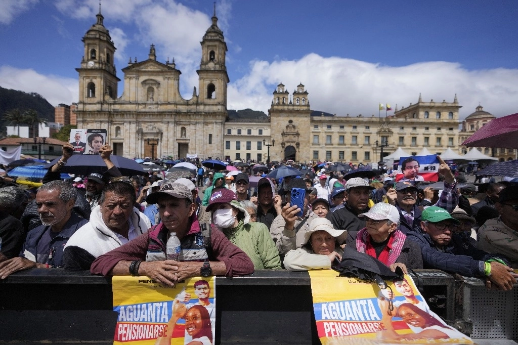 La reforma pensional es una de sus promesas de campaña, orientada especialmente a más de dos millones de adultos mayores en condición de pobreza y vulnerabilidad. Foto Ap