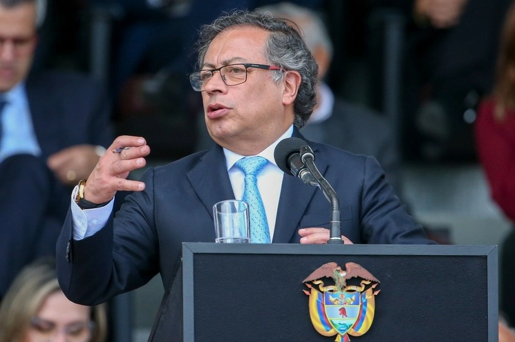 Las asonadas se vencen con la movilización del pueblo, dijo ayer el mandatario. Foto Ap