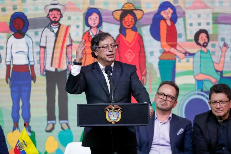 El presidente de Colombia, Gustavo Petro, negó saber de dinero ilegal durante su campaña electoral. Foto Ap / Archivo