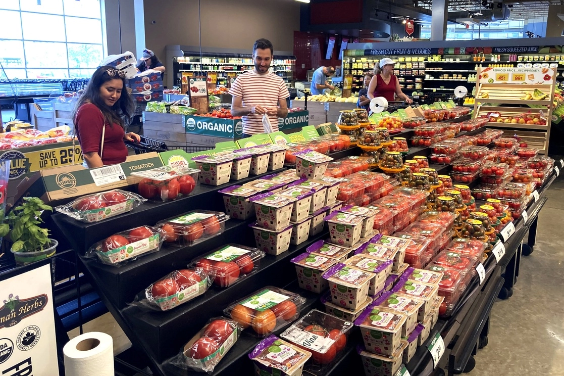 Compras en una tienda en Glenview, Illinois. Foto Ap / Archivo