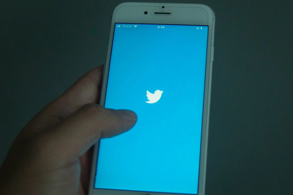 Twitter debe garantizar el derecho a todos los usuarios de expresarse y manifestarse, y evitar la censura, comentó el Presidente. Foto Cuartoscuro 