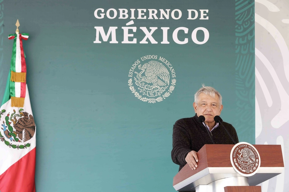 El presidente Andrés Manuel López Obrador llamó a las naciones en donde se ubican los laboratorios productores de vacunas anticovid a actuar con solidaridad, sin acaparar el biológico. Foto Presidencia