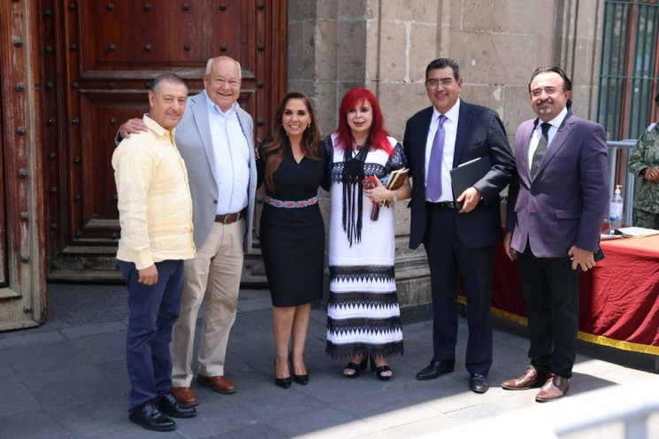 Mandatarios morenistas acudieron a la reunión con el Presidente, ayer. Foto tomada del Twitter de Víctor Castro, gobernador de BCS 
