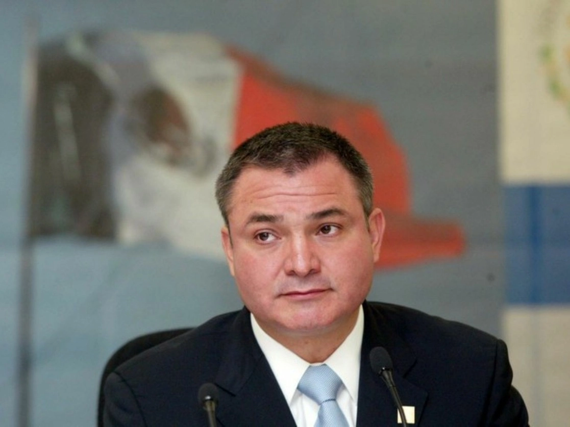 El presidente López Obrador aseguró que la FGR tiene “mucha investigación” sobre el manejo de recursos en torno a Genaro García Luna, y pidió no apresurar juicios ante la publicación de libros en los que se asegura que el ex secretario de Seguridad Pública del sexenio calderonista financió a México Libre y la candidatura presidencial de Margarita Zavala. Foto Cristina Rodríguez / Archivo