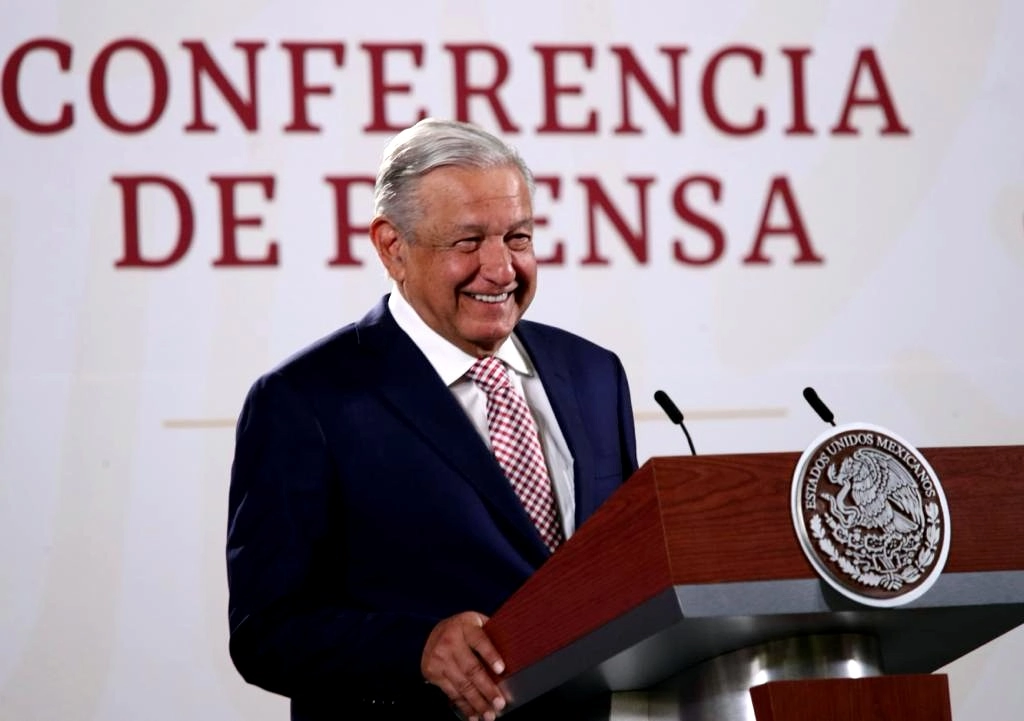 El presidente de México, Andrés Manuel López Obrador, durante su conferencia matutina en Palacio Nacional, en la Ciudad de México, el 27 de junio de 2022. Foto María Luisa Severiano
