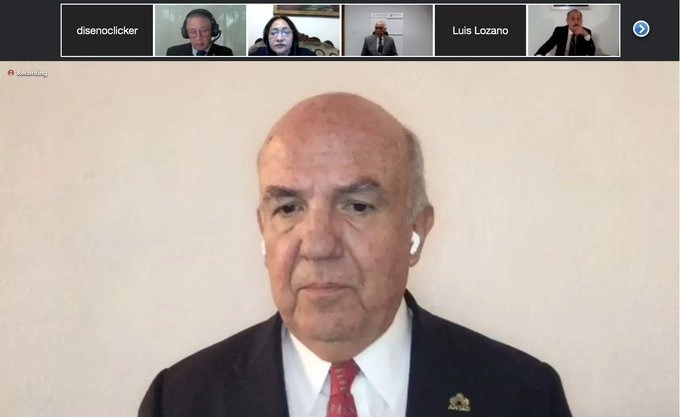 Vicente Yáñez, presidente de la Antad, dijo que la pandemia de Covid-19 ha dado a la economía mexicana el “golpe más severo del último siglo”. Imagen tomada de la transmisión a través del Twitter de @ANTADMx