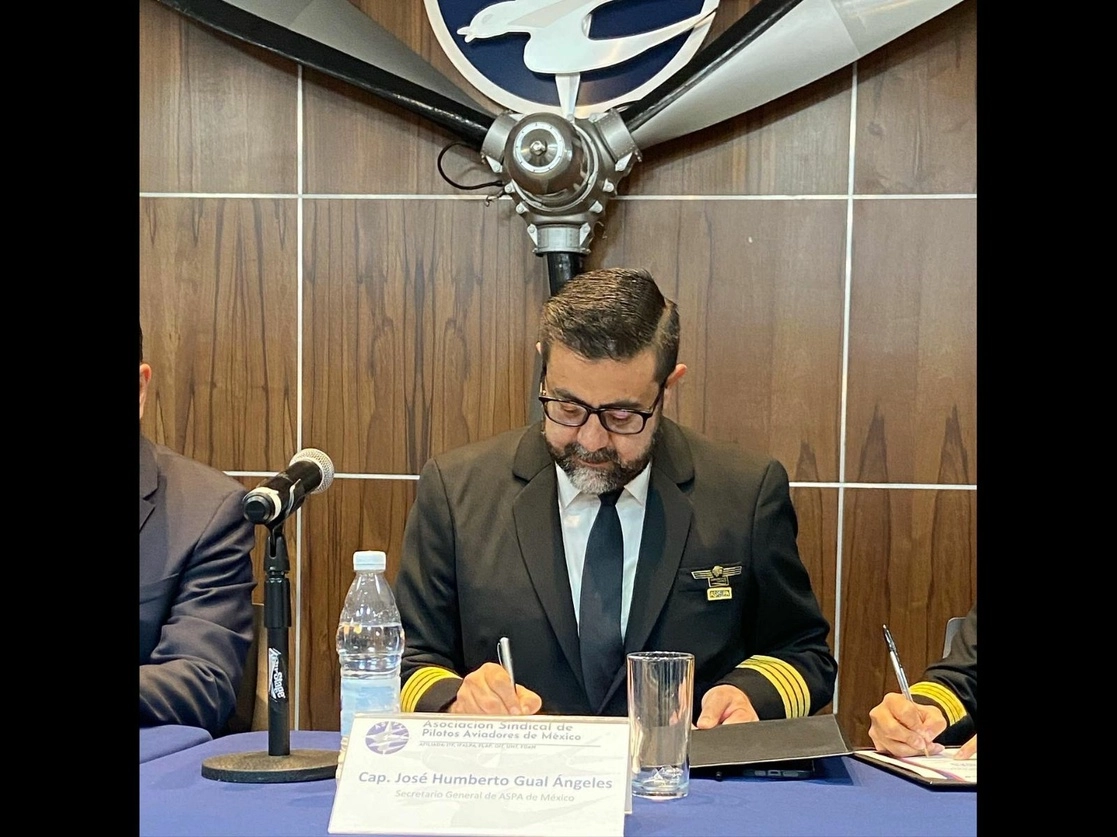 El secretario general de ASPA, Humberto Gual, recordó que si Aeromar continuó volando en los últimos días fue por la proactividad de los trabajadores y voluntad gubernamental. Foto tomada del Twitter de @sege_aspa / Archivo