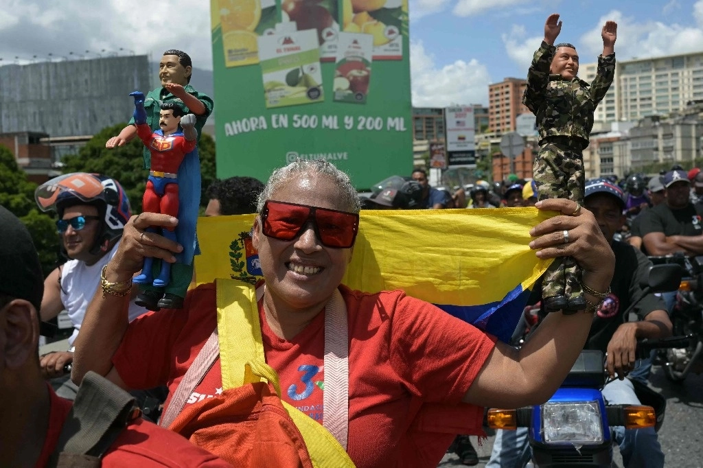 Partidaria del presidente Nicolás Maduro durante una manifestación de apoyo, el 3 de agosto de 2024. Foto Afp