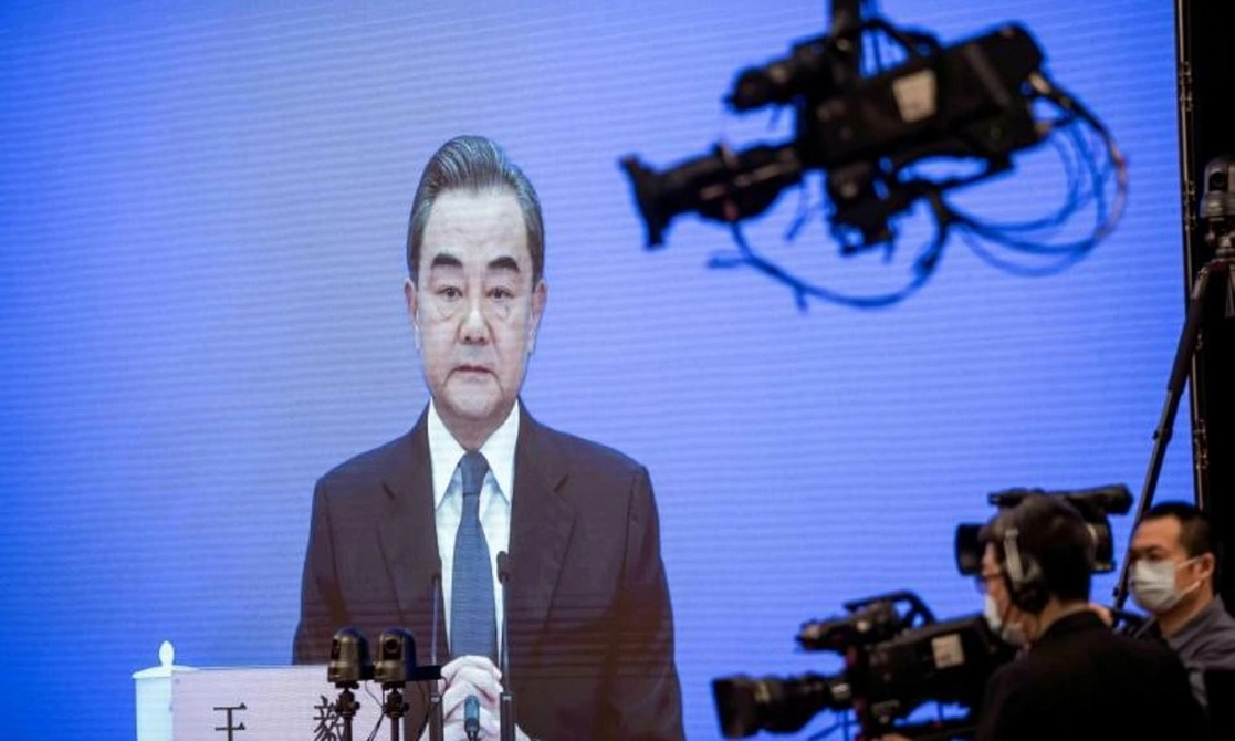 En imagen de archivo, el ministro de Asuntos Exteriores de China, Wang Yi, durante una conferencia de prensa. Foto Afp