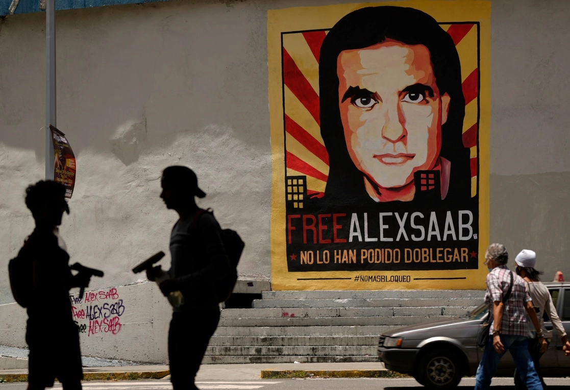 Cartel del empresario colombiano Alex Saab, en Caracas, Venezuela. Foto Ap