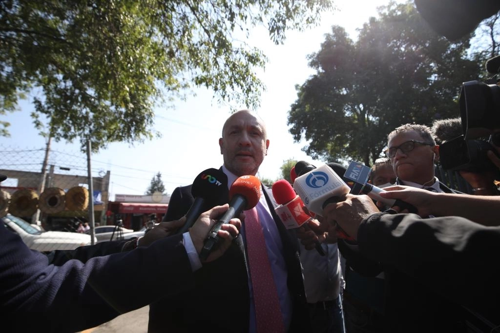 Alejandro Robledo, abogado de Juan Araujo y César Omar González, a su llegada al Reclusorio Sur, en la Ciudad de México, el 18 de mayo del 2022. Foto Yazmín Ortega Cortés