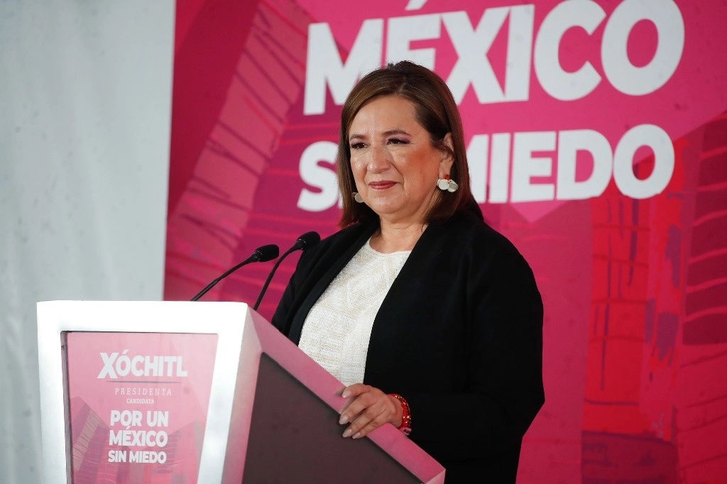 La candidata presidencial de Fuerza y Corazón por México, Xóchitl Gálvez durante una conferencia de prensa. Foto Cristina Rodríguez