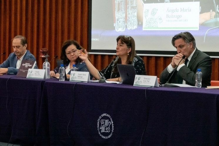 Carlos Marín Beristaín, Claudia Paz y Paz, Ángela María Buitrago y Francisco Cox Vial, durante la presentación de un informe del GIEI sobre el caso Ayotzinapa, en septiembre de 2022. Foto Cuartoscuro / Archivo