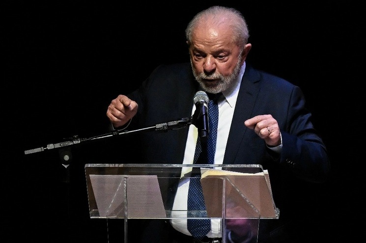 El presidente brasileño Luiz Inácio Lula da Silva pidió trabajar con los países vecinos sudamericanos para impulsar el crecimiento y la defensa de la democracia, en la víspera de la cúpula de líderes de la región que se celebrará en Brasilia. Fotp Afp / Archivo