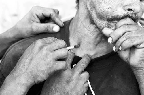 El consumo de drogas en el mundo sigue en aumento, y la pandemia mundial por COVID-19 podría agravar el problema tanto en el uso como en a disponibilidad de las sustancias adictivas, advirtió la Oficina de las Naciones Unidas contra la Droga y el Delito (ONUDC). Foto AP / archivo