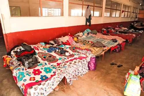 Pertenencias de pobladores de Chicomuselo, Chiapas, quienes tuvieron que dejar sus viviendas a causa de la violencia en la región. Foto Cuartoscuro/ archivo