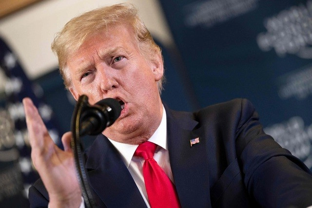 El presidente estadunidense, Donald Trump, exigió una reducción "importante" de la violencia imputada a los talibanes antes de volver a negociar con Afganistán. Foto Afp 