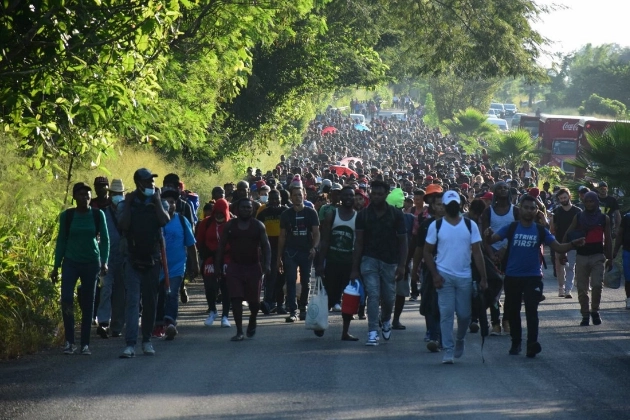 En imagen de archivo, caravana de migrantes sale de Tapachula, Chiapas para dirigirse a CDMX. Foto Cuartoscuro