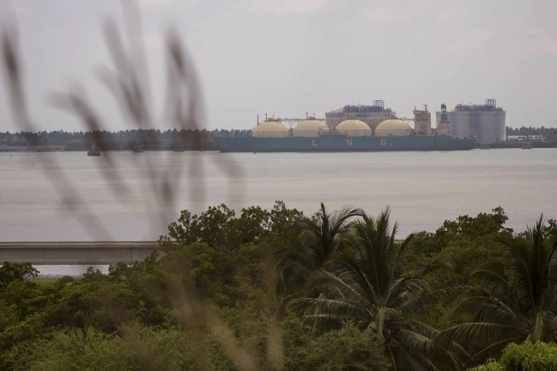 Pescadores pidieron la intervención del gobierno federal para impedir que la CFE siga contaminando la laguna de Cuyutlán. Foto Cuartoscuro / Archivo