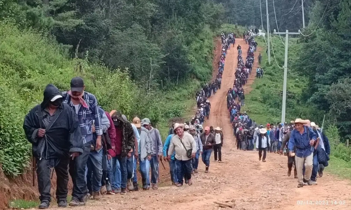 Rebelión de pobladores en Tierra Caliente contra la violencia de los grupos delictivos.