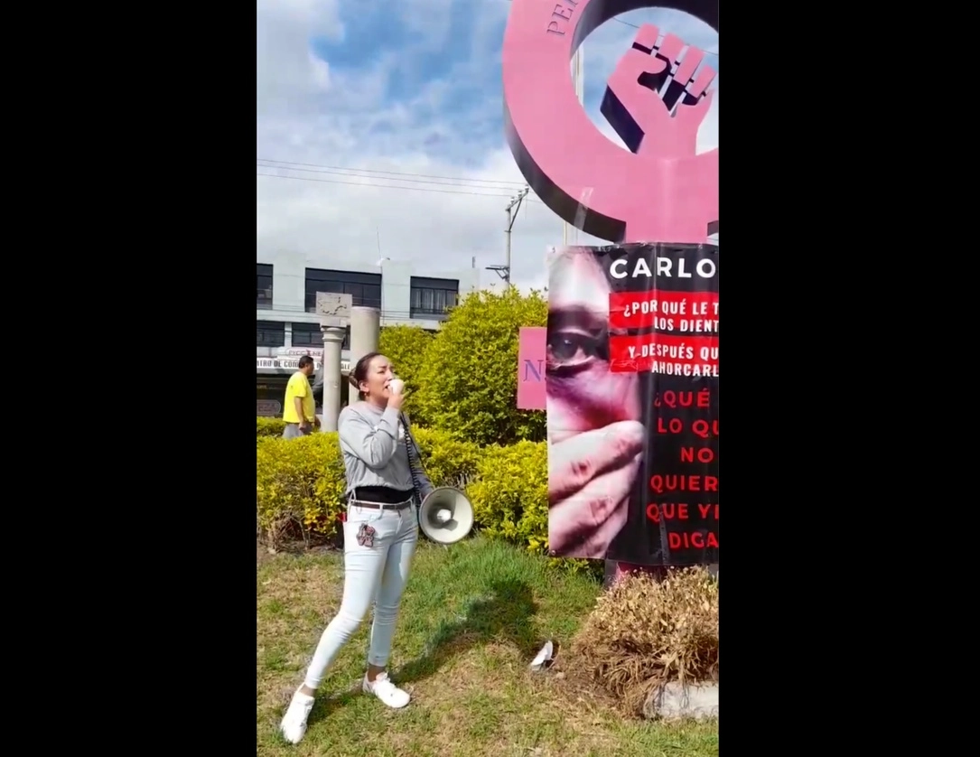 El grupo de mujeres exigió poner alto a la violencia feminicida. Foto ‘La Jornada’