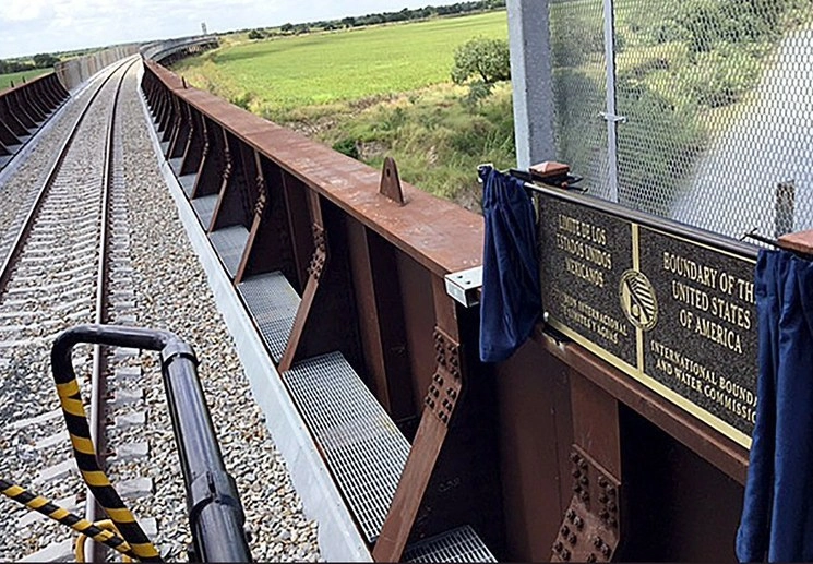 El titular de la Agencia Reguladora de Transporte Ferroviario, Alejandro Álvarez Reyes, planteó a la Cámara de Diputados la permanencia del Fondo Nacional de Seguridad para Cruces Viales Ferroviarios. Foto tomada del Twitter de @SCT_mx