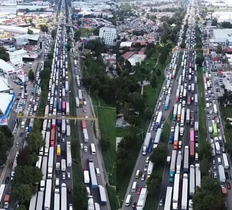 Ambientalistas de Xochitla Vive mantienen un movimiento en pro de la conservación como reserva de áreas verdes y lechos lacustres de las 70 hectárea del Parque Xochitla, ubicado a unos metros de la autopista y la caseta de peaje, donde se ubica uno de los nudos viales que sería aún más problemático si la reserva es transformada en zona industrial. Foto 