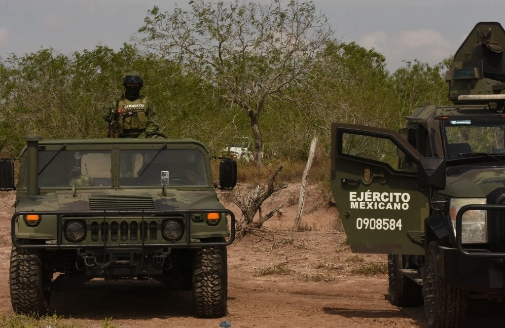 La Secretaría de la Defensa asignó un grupo de abogados para defender a los soldados acusados de asesinar a cuatro jóvenes en Nuevo Laredo, Tamaulipas. Foto Cuartoscuro/Archivo