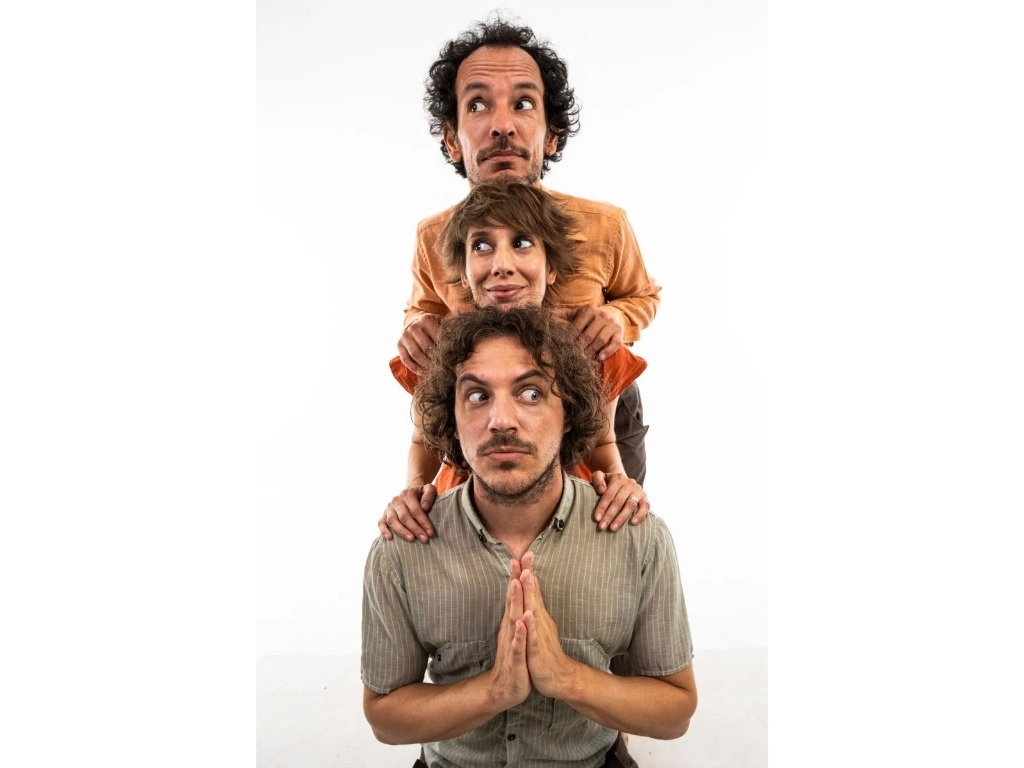 Cassio Carvalho, Eva Harvez y Lucho Milocco. Foto cortesía Sistema de Teatros de la CDMX



