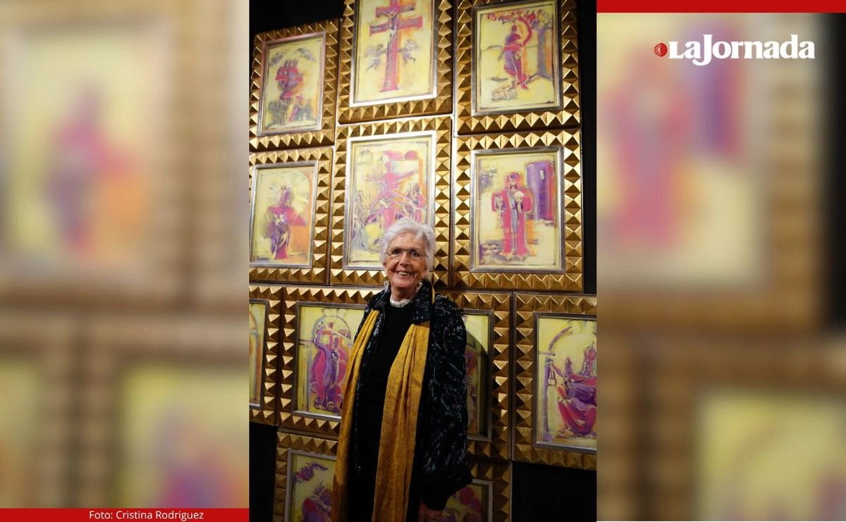 La pintora Carmen Parra frente a un retablo de su autoría, en la inauguración de la muestra ‘Carmen Patria, Carmen Parra, Suave Patria’, un homenaje en el vestíbulo del recinto legislativo de San Lázaro. Foto 