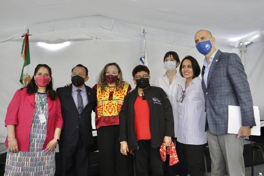 El presidente del PJCDMX, Rafael Guerra Álvarez, y la fiscal Ernestina Godoy, encabezan el acto conmemorativo por el cuarto aniversario del Centro de Justicia para las Mujeres de Iztapalapa. Foto PJCDMX