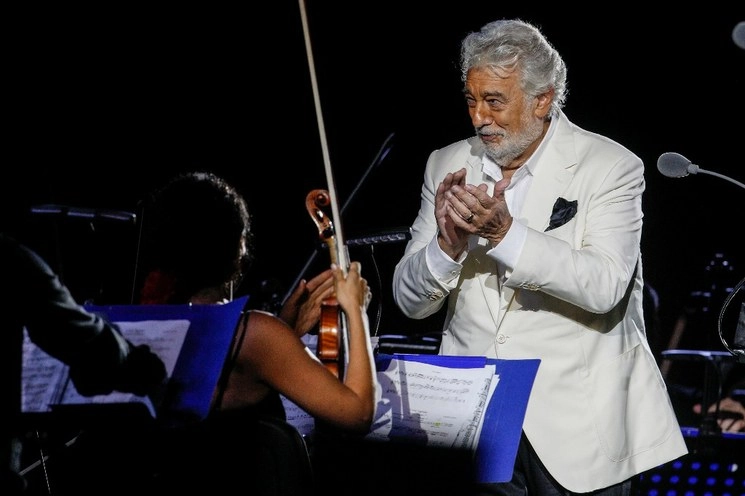 Plácido Domingo actuó este sábado en Caserta, en una gala titulada “Un verano digno de un rey”. Foto Ap