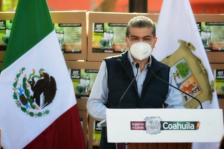 Miguel Ángel Riquelme Ortiz, gobernador de  Coahuila da un discurso en el municipio de Ramos Arizpe. Foto @mrikelme