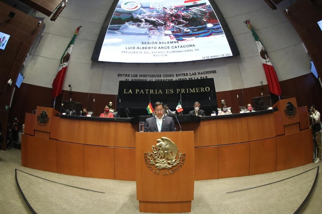El presidente de Bolivia, Luis Alberto  Arce Catocora durante su mensaje ante legisladores. Foto tomada de la cuenta de Twitter @senadomexicano
