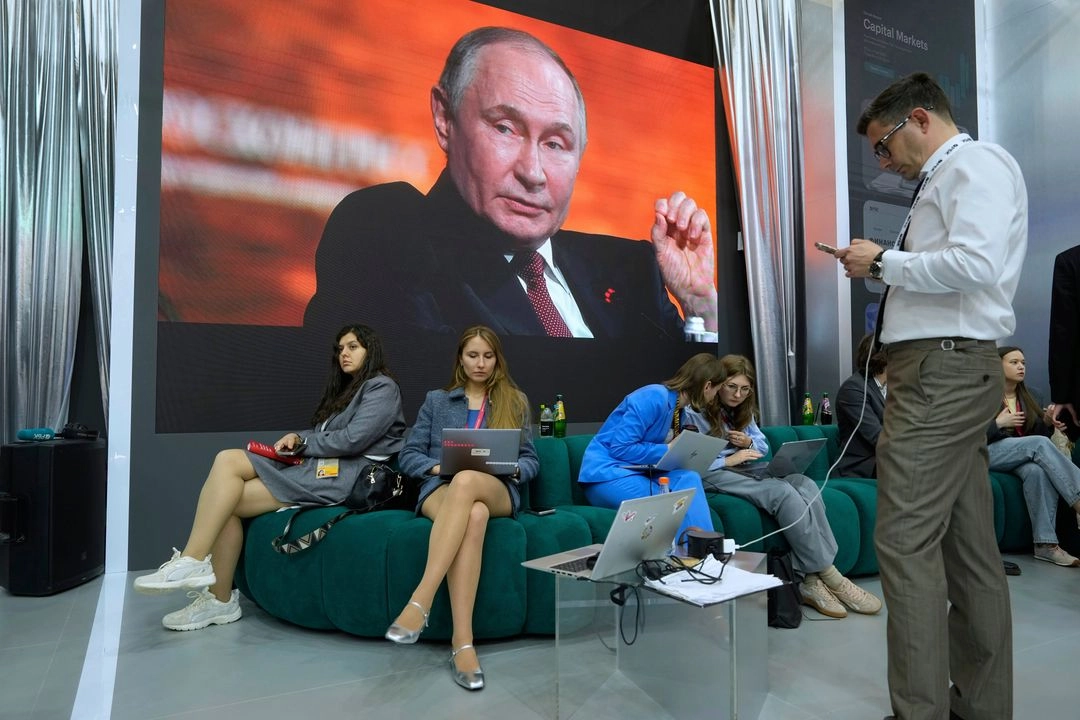 El presidente Vladimir Putin pronunció un discurso en la sesión plenaria del Foro Económico Internacional de San Petersburgo. Foto 