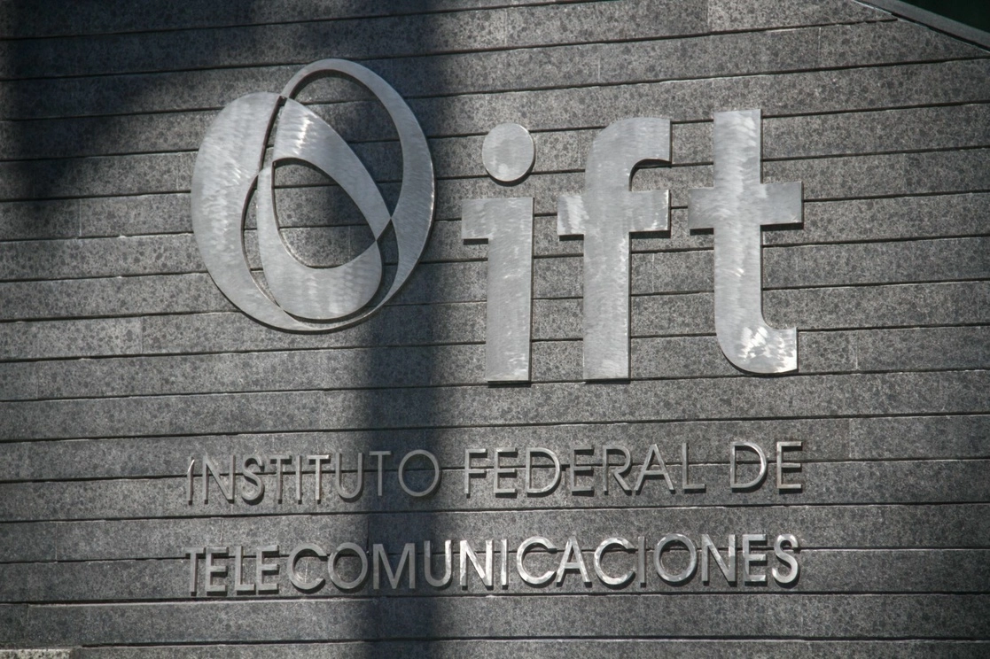 Alrededor de 20 diferentes tipos de información obtienen las plataformas digitales de sus usuarios y la comparten con otras firmas, autoridades judiciales, proveedores, entre otros. Foto Cuartoscuro / Archivo